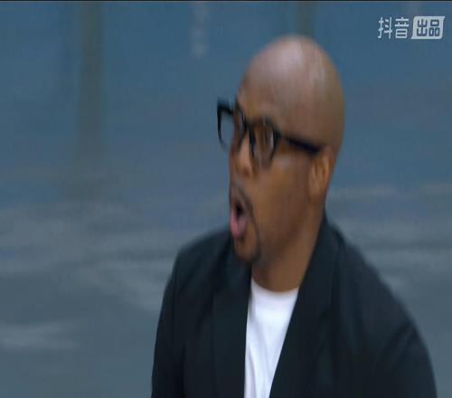 瘋狂甩賣球員種惡果!CBA一隊入座率不夠一成,球館上面空空蕩蕩