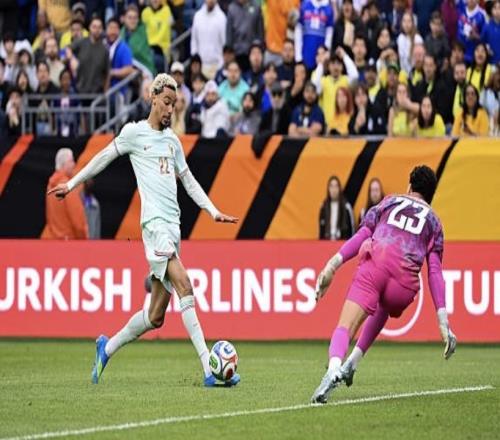 埃基蒂克：之前這種比賽我都是電視上看希望能留在法國隊(duì)