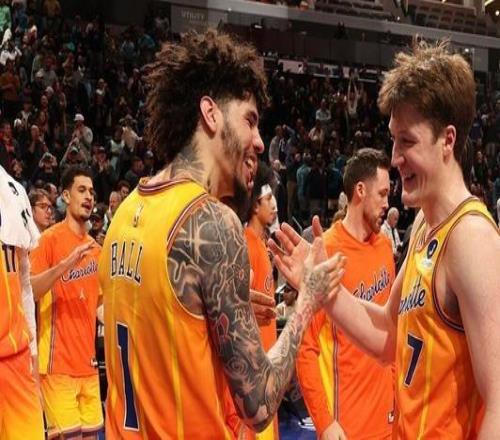 近29戰(zhàn)23勝!黃蜂2026年進(jìn)攻效率&凈效率聯(lián)盟同期第一