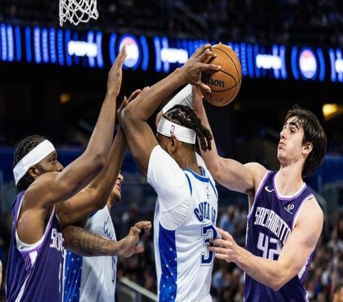 魔術連續兩季橫掃國王終結6連敗班凱羅30+9+7德羅贊33+6+11