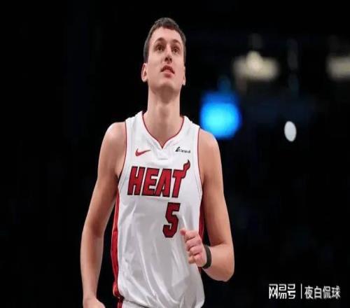 強(qiáng)行捧核心反成笑話！熱火4年6200萬(wàn)打水漂，將拖累球隊(duì)多年