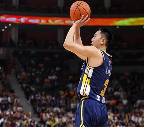 坑慘杜鋒沒籃還硬投末節(jié)5次浪投葬送勝利球迷怒噴：耍什么英雄