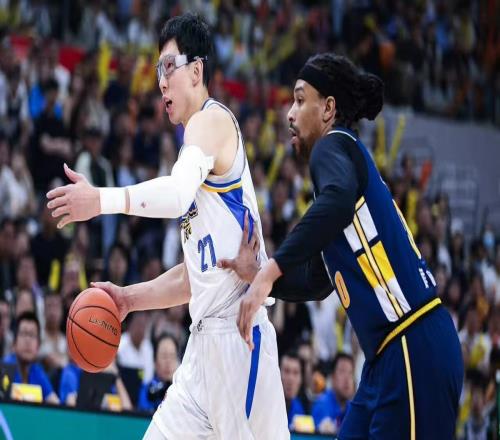 3分絕殺，北京20分大逆轉(zhuǎn)廣東隊(duì)！杜鋒臉色鐵青，杰曼立大功