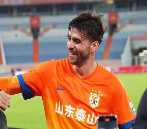 意外！他曾在上港和國安以及魯能都效力過，如今當(dāng)打之年無球可踢