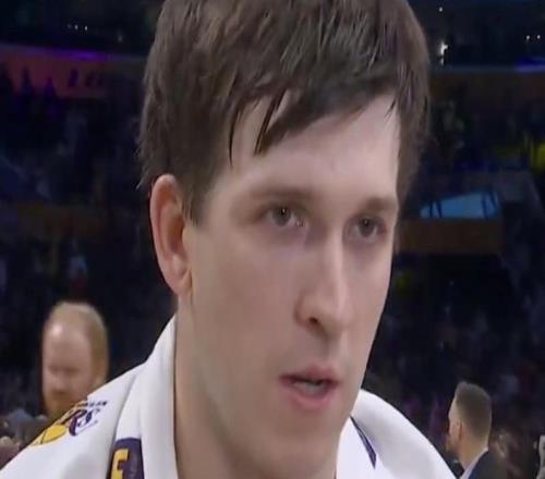 里夫斯：東契奇在MVP的競(jìng)爭(zhēng)中持續(xù)發(fā)力，賽程艱苦只能努力堅(jiān)持