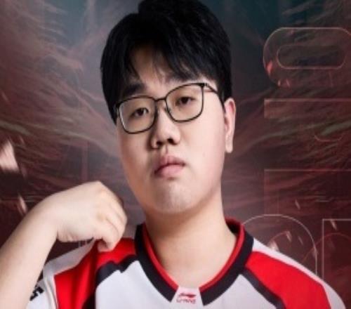 TES官方:即日起jiaQi选手转会至iG俱乐部