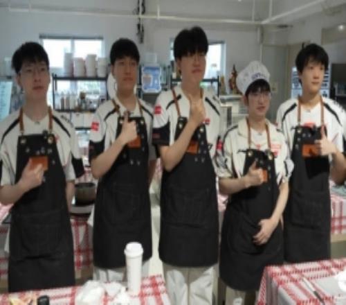 AL選手動態(tài)：歡迎來到熊貓烘焙課堂快來看看誰是最皮學員