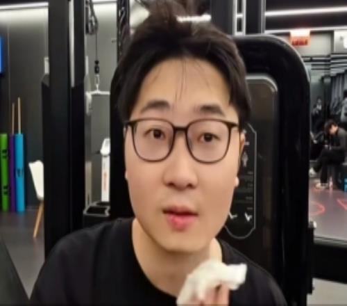 百萬鯛！鯛哥自爆直播好起來了：觀時(shí)已達(dá)百萬！這月最高檔都完了