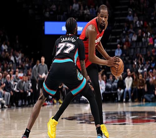 面對弱旅灰熊表現(xiàn)出色，但火箭鋒線球星面對強(qiáng)隊時也能保持狀態(tài)嗎