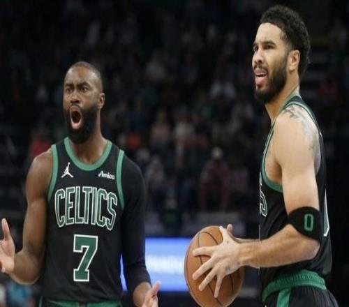 双探花“齐齐报伤”!凯尔特人对阵黄蜂,塔图姆布朗进观察名单