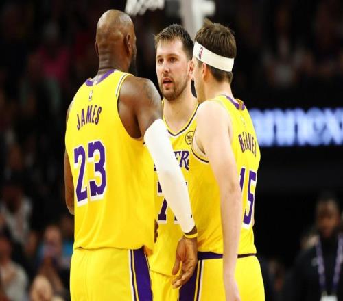 湖人隊(duì)感謝東契奇打籃網(wǎng)隊(duì)時(shí)邀請的小球迷：謝謝你幫我們贏得比賽