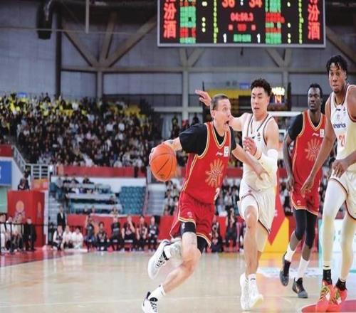 96比100負(fù)于上海隊(duì)，山西男籃雖敗猶榮