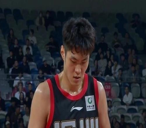 7連勝沖上前4！深圳主帥：賀希寧和王浩然發揮出色球隊氛圍很好