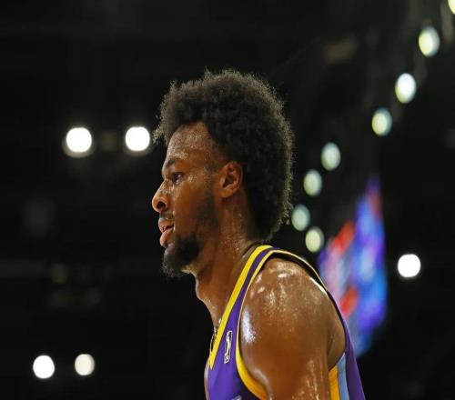 14勝0負!比詹姆斯還穩啊!湖人考慮把他召回嗎