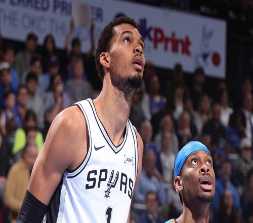 場(chǎng)均25分15板14助，和MVP漸行漸遠(yuǎn)！這也是你很難奪冠的主要原因