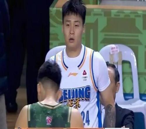 趙睿24分4板6助北汽男籃9088險勝同曦趙柏清17分