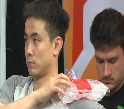 曝趙繼偉低迷原因！腰+膝蓋全有傷，賽前肩膀冰敷，一度吃止痛藥