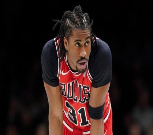 公牛裁掉5号秀艾维天才后卫发表反同和宗教言论