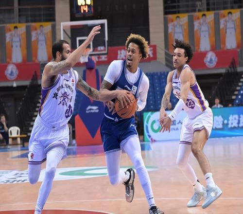 25分大勝！青島10580勝北控，約瑟夫楊30+9封神，米奇兩雙閃耀