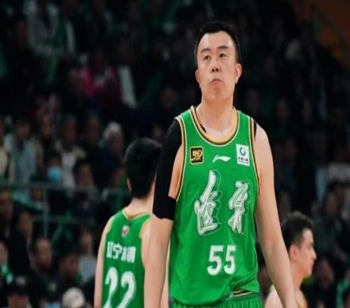 CBA最新消息！韓德君有意復(fù)出，瓊斯確定離開山東男籃