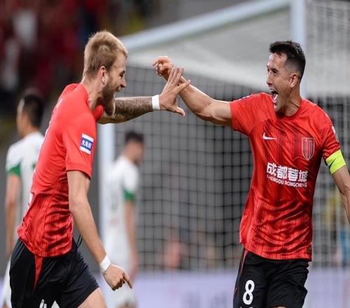 莱切特再次复出亮相荷兰联赛!成都球迷希望他能回蓉城,引发热议