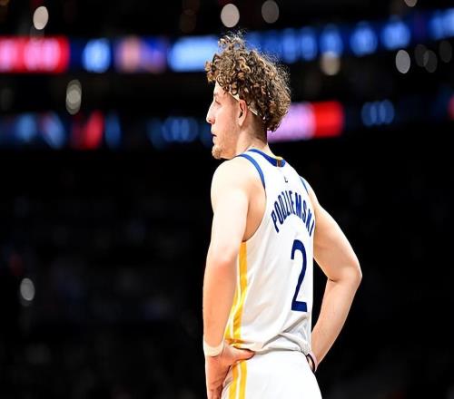 慘敗中為數(shù)不多的亮點(diǎn)！勇士后場新星的表現(xiàn)其實(shí)并沒有那么差