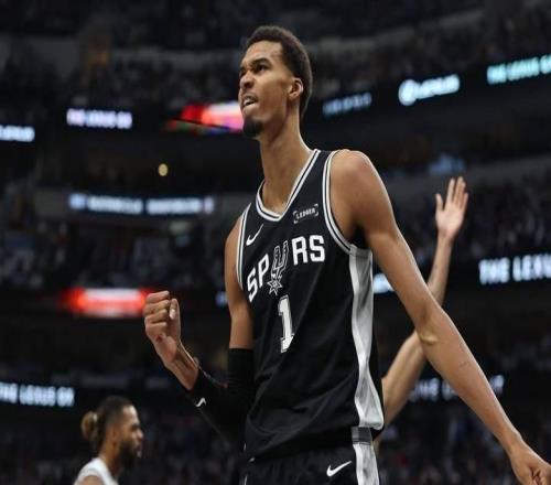 一場129114讓雷霆無奈！文班創(chuàng)NBA歷史第一神跡，MVP懸念不大了