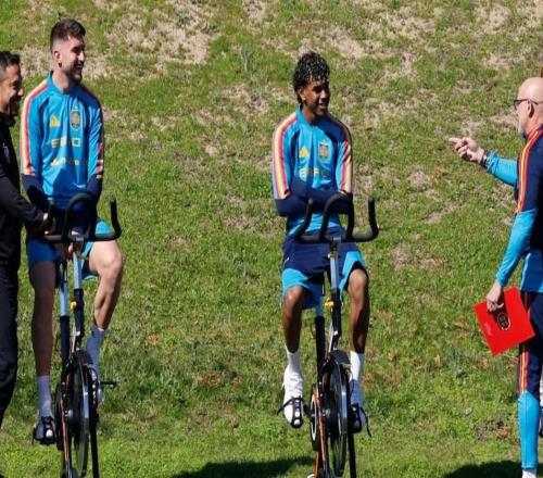 阿斯:西班牙注重隊內和諧,尤其是隊內皇馬和巴薩球員之間