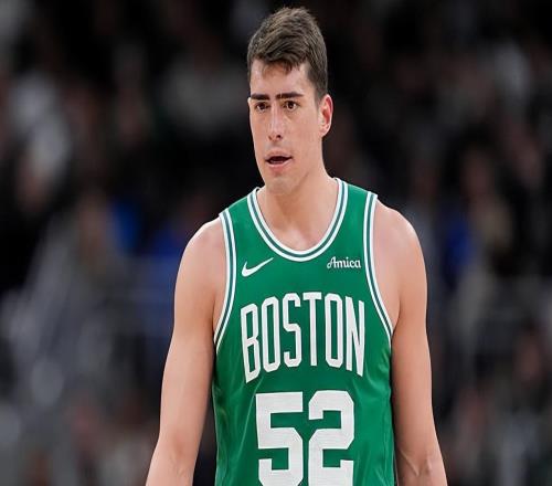 慘敗中難得的亮點(diǎn)！凱爾特人臨時(shí)先發(fā)中鋒的得分能力相當(dāng)出色