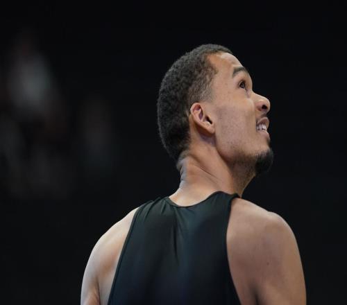 深一度“外星人”文班亞馬，正在顛覆NBA的籃球定義