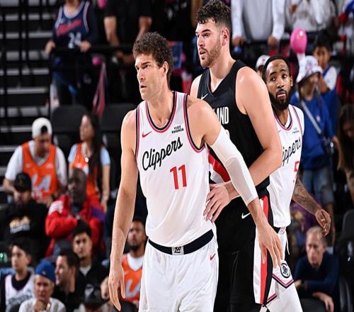 看起來(lái)數(shù)據(jù)不差，實(shí)際上快船先發(fā)內(nèi)線(xiàn)老將的場(chǎng)上效果很不理想