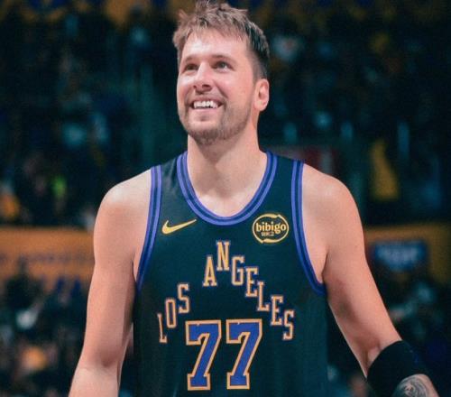 杜兰特轰27+6+8无缘今日最佳!对不起,你碰到创纪录的东契奇了