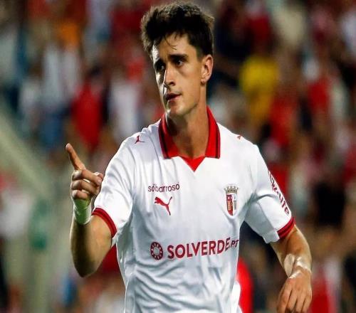 保維克托：拉菲尼亞缺陣對巴薩影響很大，他現(xiàn)在肯定很難受