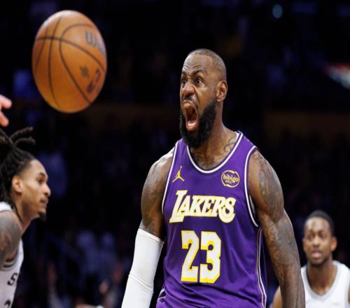 美國(guó)楊毅:湖人將成雷霆馬刺最大威脅詹姆斯甘愿犧牲令人贊嘆