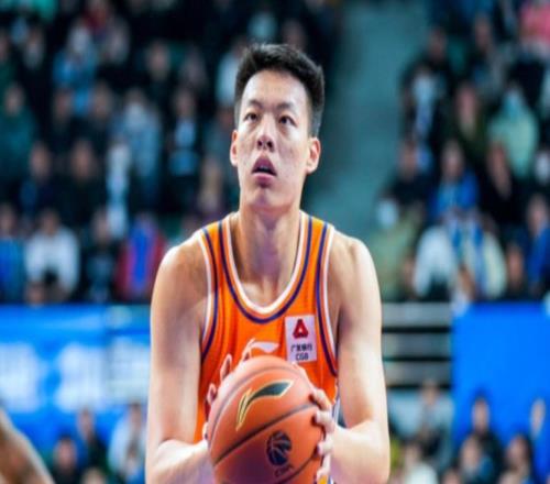 上海大勝吉林2喜2憂！王哲林回暖，弗格老將作用，洛夫頓定時炸彈