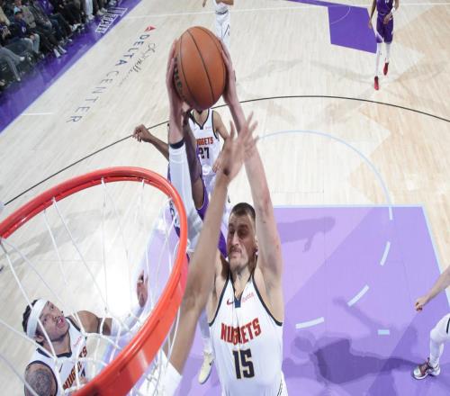 約基奇15+17+12創(chuàng)神跡，掘金7連勝！穆雷37+5+10記3分創(chuàng)2項(xiàng)紀(jì)錄