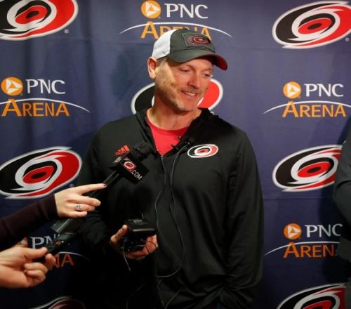 新老板現(xiàn)身暗示你們無(wú)論如何都得拼命工作_NBA直播