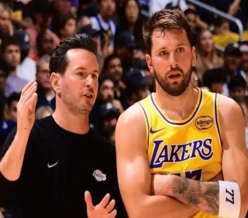 詹姆斯讓權，東契奇扛旗：湖人鎖定季后賽，新老王權平穩交接