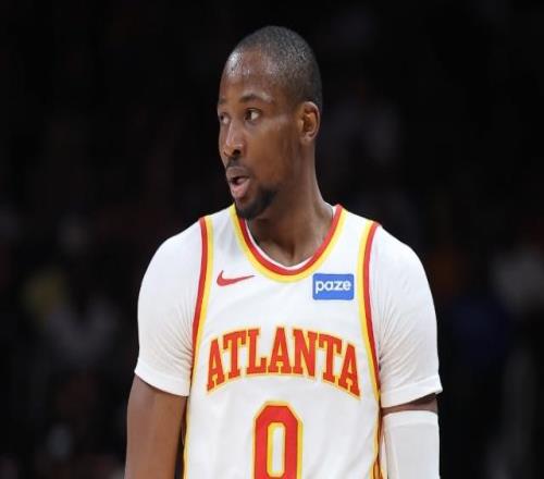 鷹王18+14+8完爆狀元郎，神射5記三分庫(kù)明加12分，老鷹四殺魔術(shù)