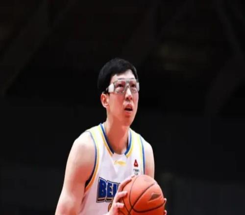 北京6681浙江遭4壞消息！內(nèi)線被虐，外援配置辣眼，球隊(duì)無活力！