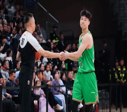 大莫獎勵自己一個技犯，手帝這發(fā)揮真有機會，烏戈正式表態(tài)