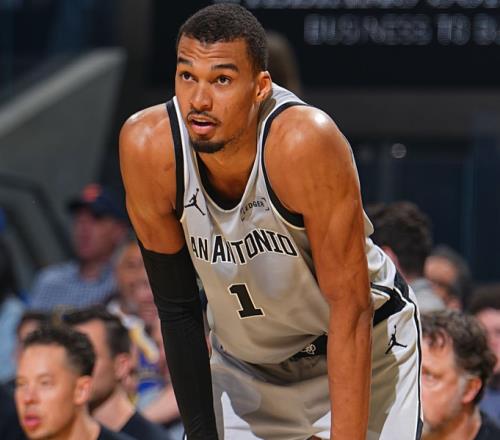 喬治轟39+5+6+3無緣今日最佳！對不起，文班亞馬暴走創(chuàng)神級(jí)紀(jì)錄