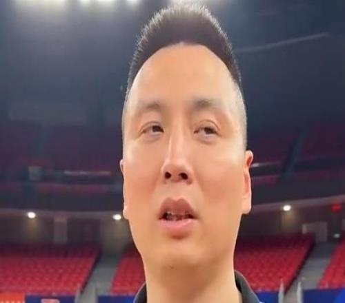 盧偉回應與洛夫頓口角沖突：在場沒有按教練布置打換下來情緒激動