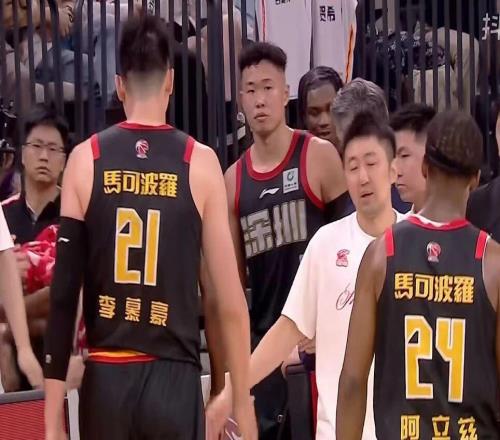 深圳男籃15分大勝?gòu)V廈，王浩然32分，趙嘉仁20分胡金秋僅得5分！