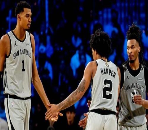 馬刺輕取勇士豪取10連勝文班41+18超鄧肯羅賓遜創(chuàng)隊(duì)史紀(jì)錄