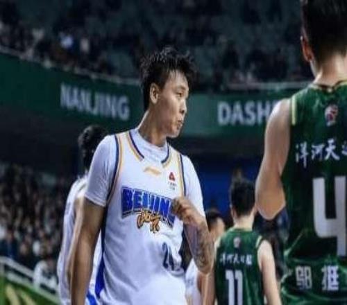 莫名其妙！25秒落后1分不犯規(guī)，連著2場都如此，球迷：誰能看懂