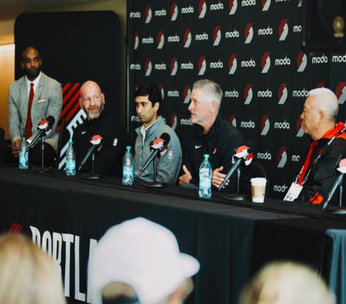 開拓者老板鄧頓：球隊高層位置很穩(wěn)，但主教練斯普利特可能要離開