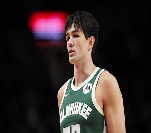 面對火箭拿下生涯新高，昔日北卡大齡落選秀有望在雄鹿站穩腳跟