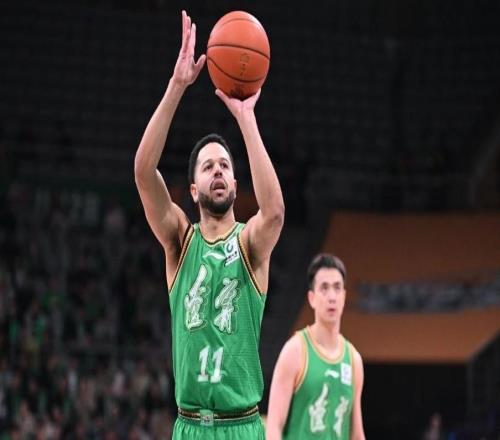 CBA焦點大戰(zhàn)，遼寧vs浙江前瞻，趙繼偉盼望迎來救贖，威爾斯走人，外線需有奇兵站出