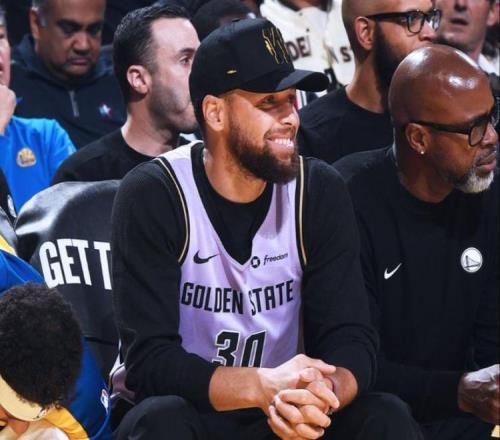 勇士113127馬刺！文班亞馬提到MVP直言不諱，科爾談庫里把話挑明